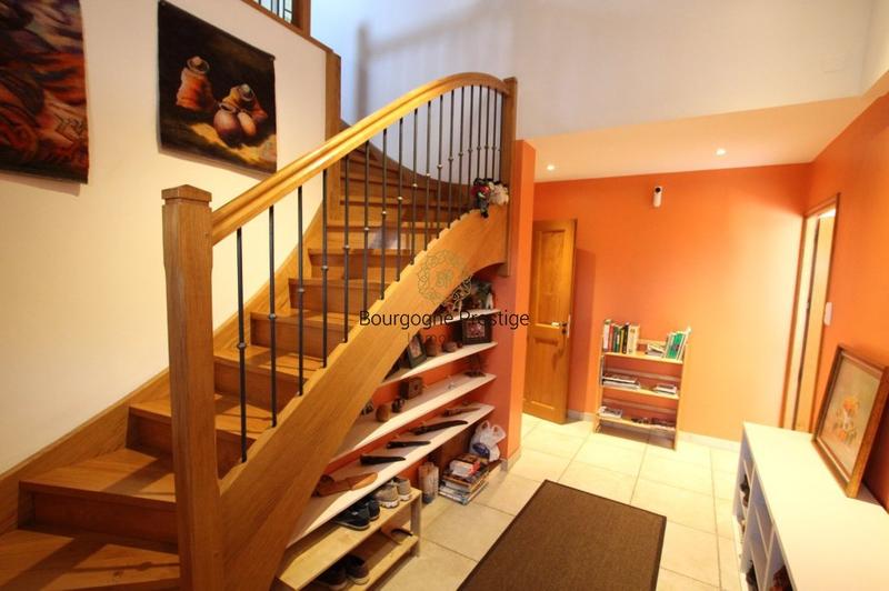 Propriété - 283 m² - 8 pièces