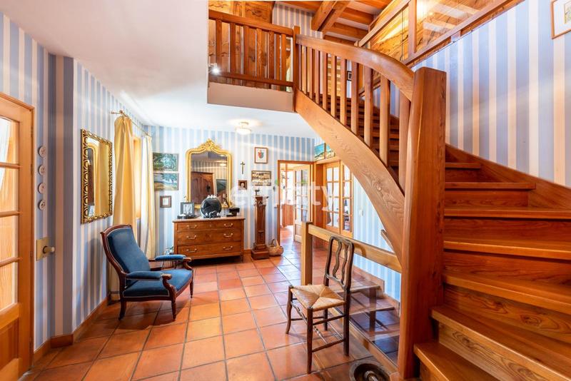 Maison - 450 m² - 10 pièces