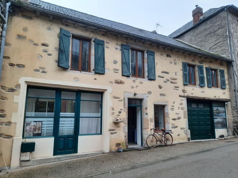 Maison de village - 205 m² - 8 pièces