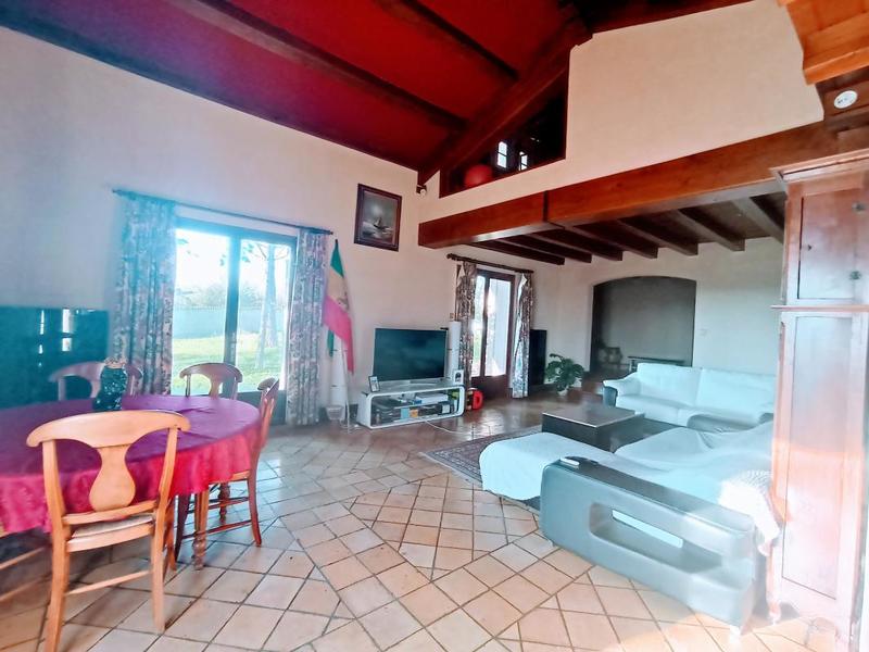 Maison - 292 m² - 11 pièces