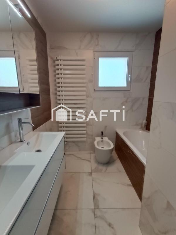 Maison - 174 m² - 8 pièces