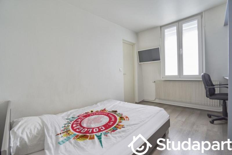 Chambre - 11 m² - 1 pièce