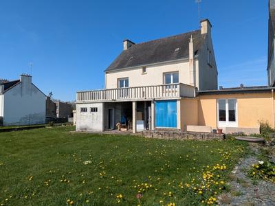 Maison - 140 m² - 9 pièces