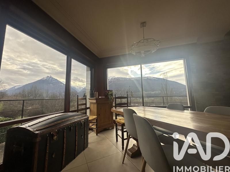 Maison - 175 m² - 8 pièces