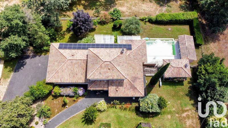 Maison - 267 m² - 8 pièces