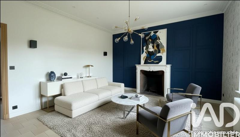 Maison - 228 m² - 8 pièces