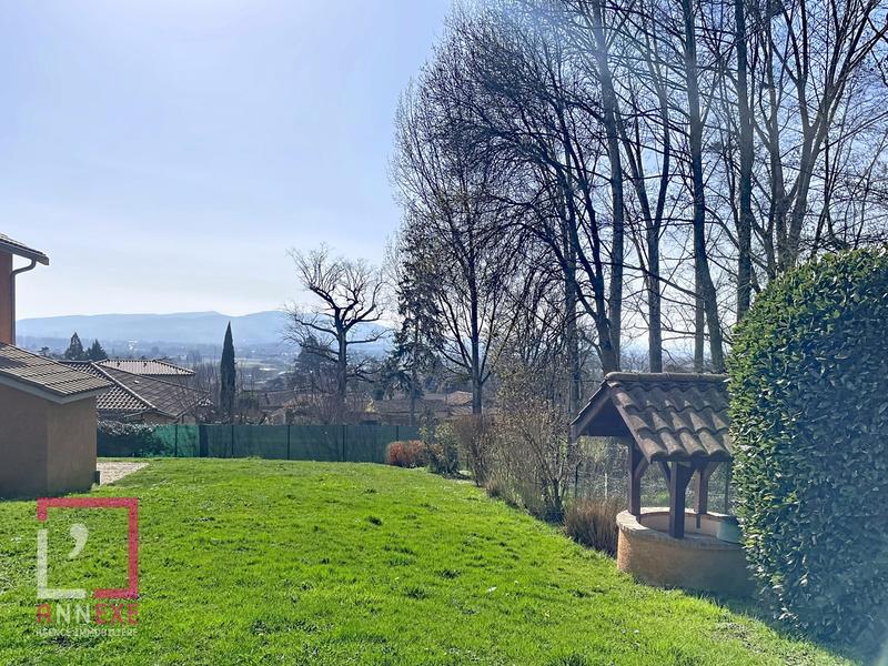 Maison - 217 m² - 7 pièces