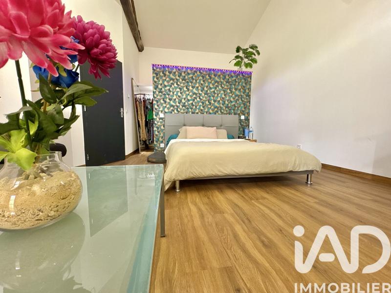 Maison - 303 m² - 9 pièces