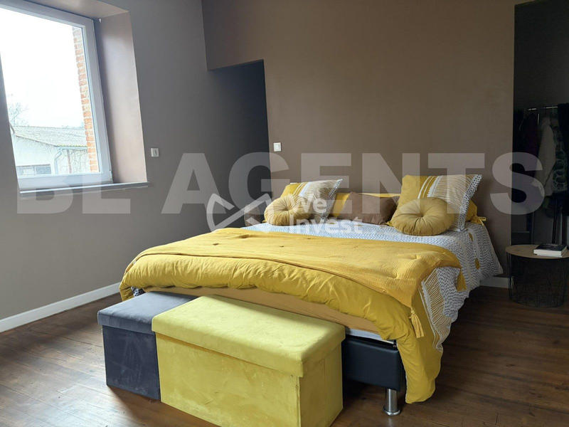 Maison - 300 m² - 6 pièces