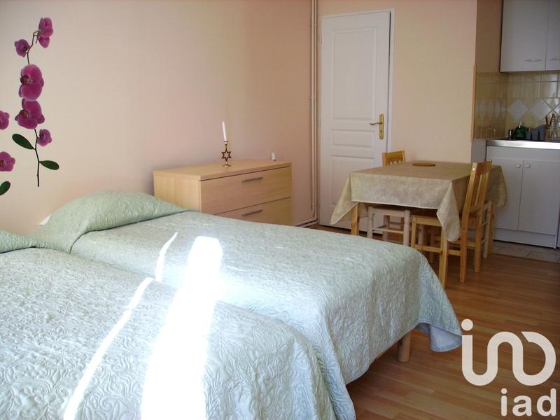 Maison - 480 m² - 16 pièces