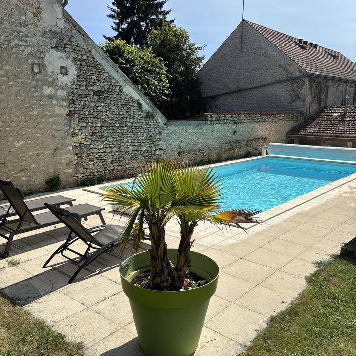 Villa - 270 m² - 8 pièces