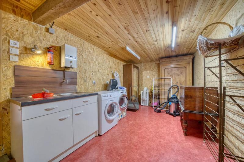 Demeure - 340 m² - 14 pièces