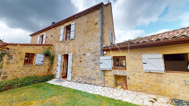 Demeure - 248 m² - 10 pièces