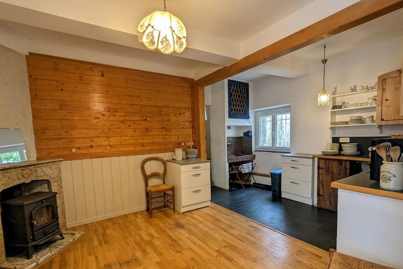 Maison - 200 m² - 6 pièces