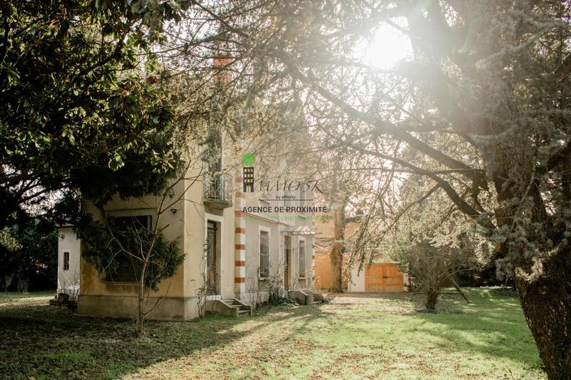 Pavillon - 150 m² - 7 pièces