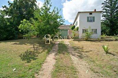 Maison - 285 m² - 10 pièces