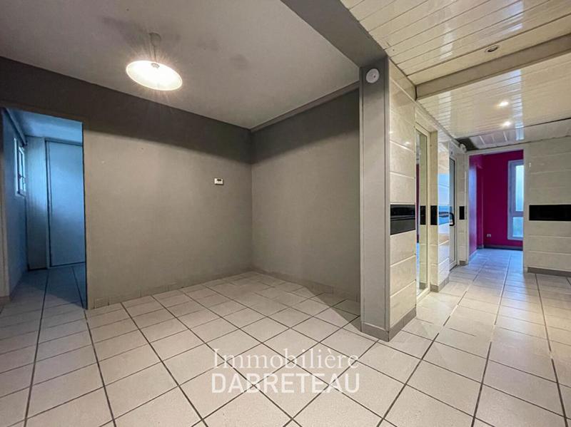 Local commercial - 124 m² - 8 pièces