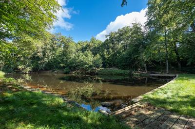 Propriété - 308 m² - 12 pièces