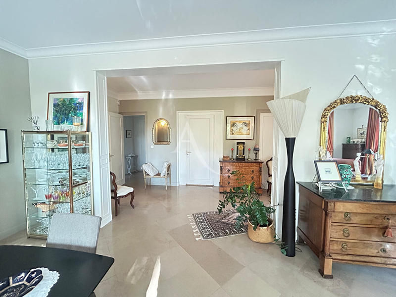 Appartement - 149 m² - 6 pièces