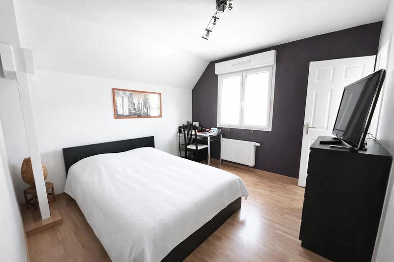 Maison - 187 m² - 8 pièces