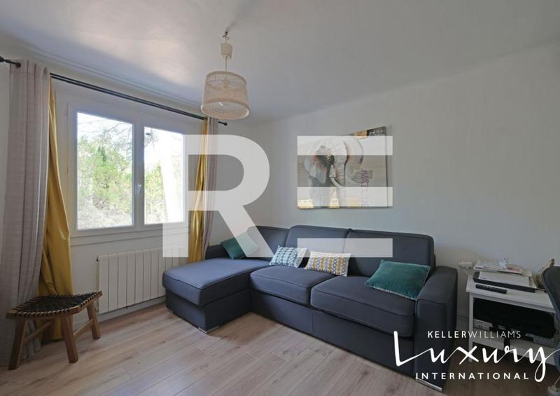 Propriété - 310 m² - 7 pièces