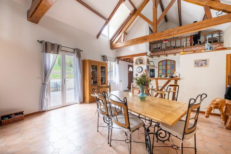 Maison ancienne - 177 m² - 7 pièces
