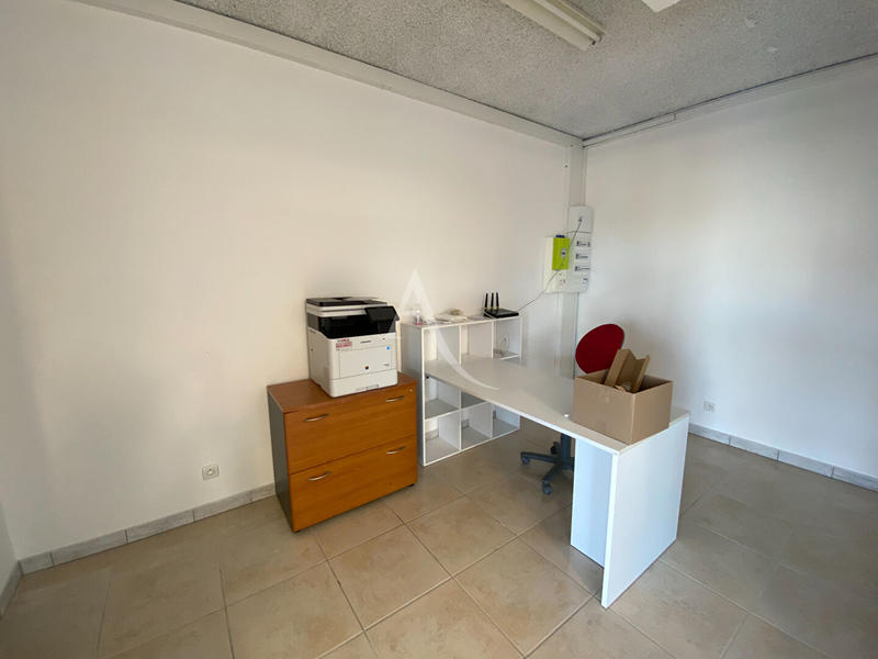 Local commercial - 186 m² - 3 pièces