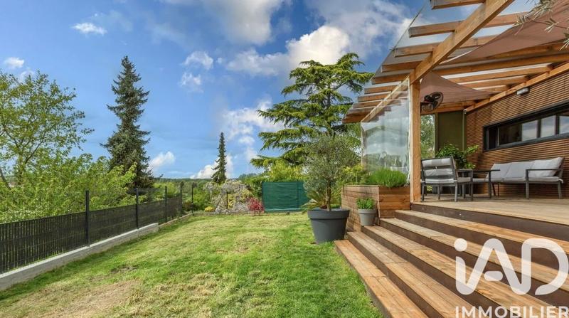 Maison - 170 m² - 8 pièces