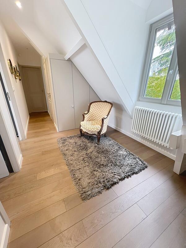 Villa - 200 m² - 6 pièces