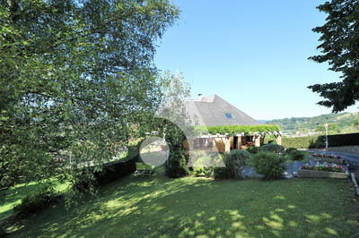 Maison - 168 m² - 9 pièces