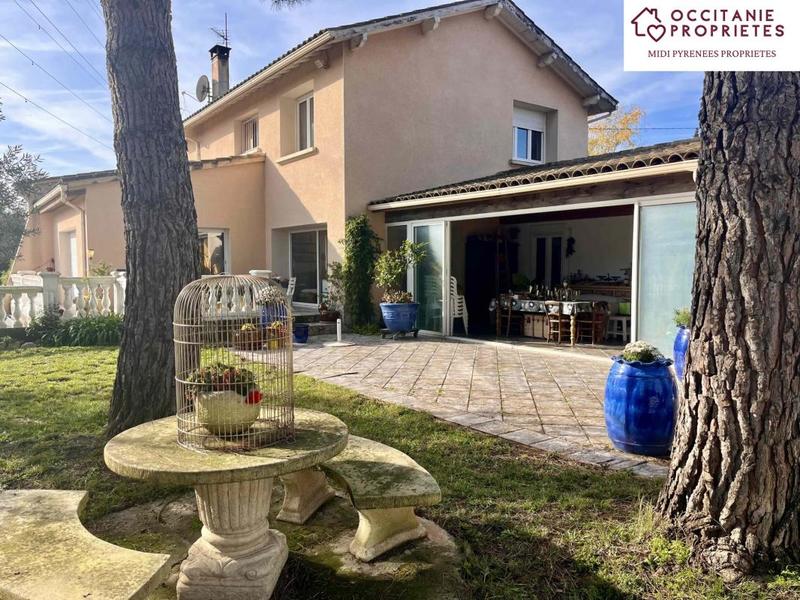 Maison - 227 m² - 6 pièces