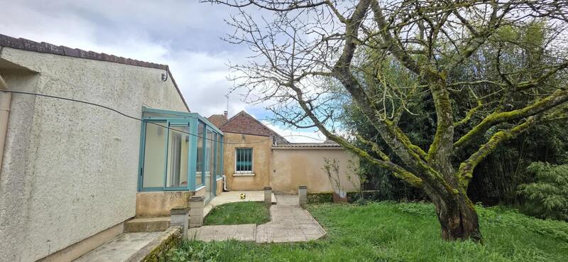 Maison - 90 m² - 5 pièces