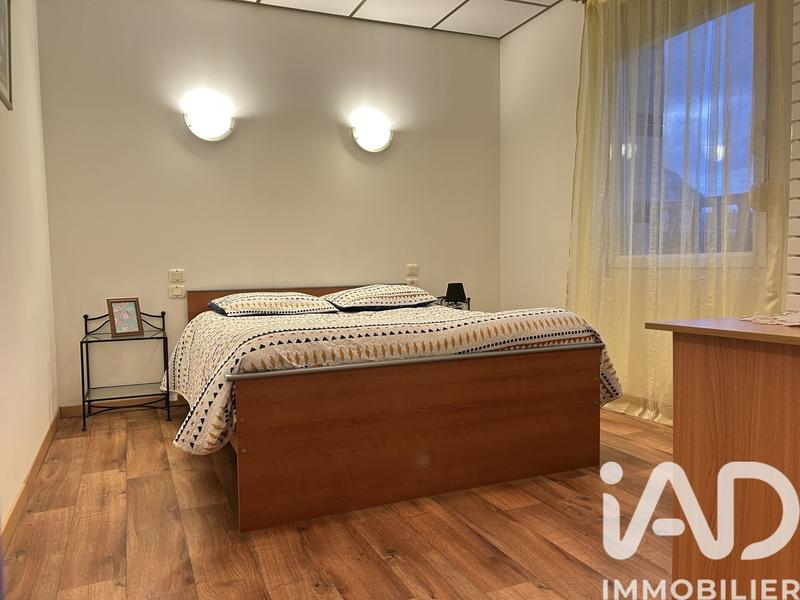 Maison - 185 m² - 10 pièces