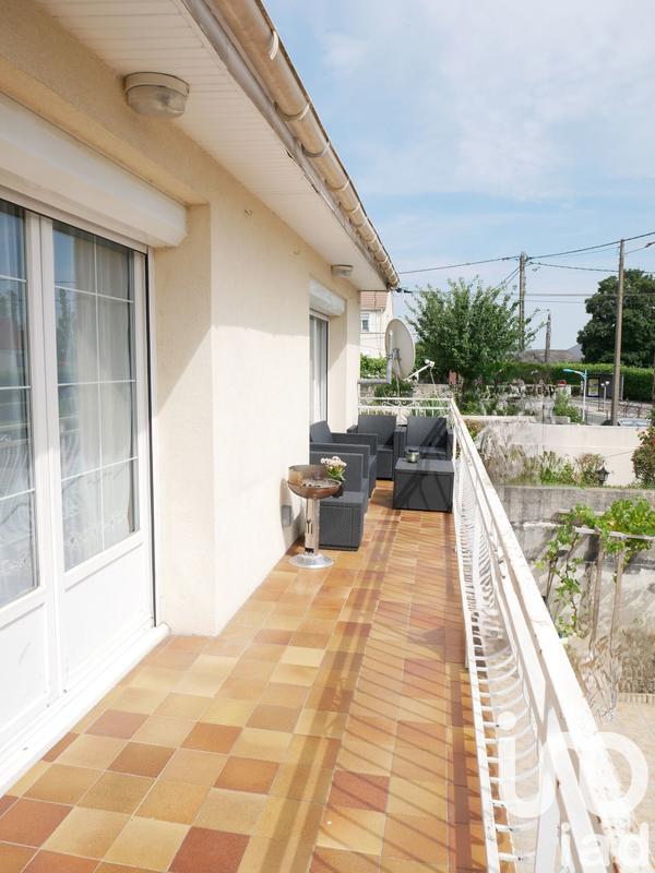 Maison - 220 m² - 9 pièces