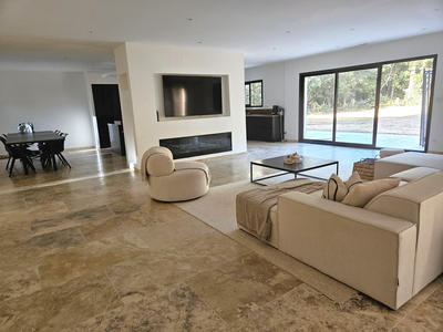 Villa - 180 m² - 5 pièces