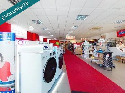 Local commercial - 750 m² - 3 pièces