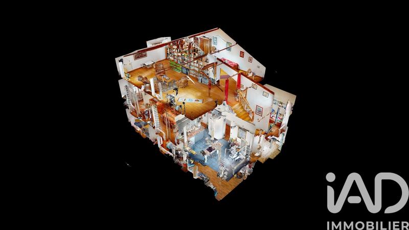 Maison de ville - 252 m² - 9 pièces