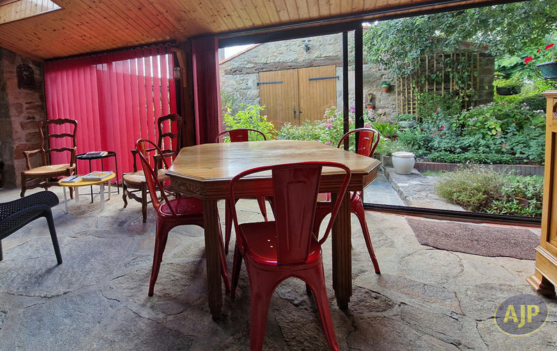 Maison - 182 m² - 6 pièces