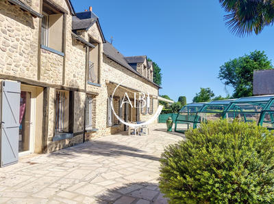 Maison ancienne - 250 m² - 7 pièces