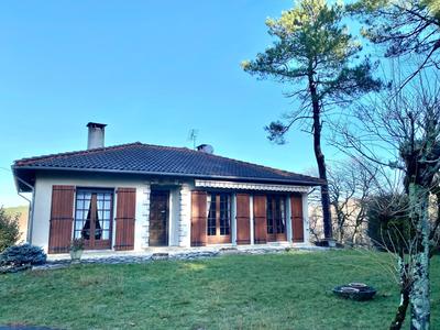 Maison - 96 m² - 5 pièces
