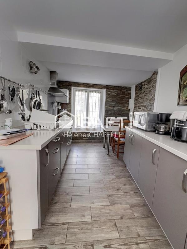 Maison - 185 m² - 10 pièces