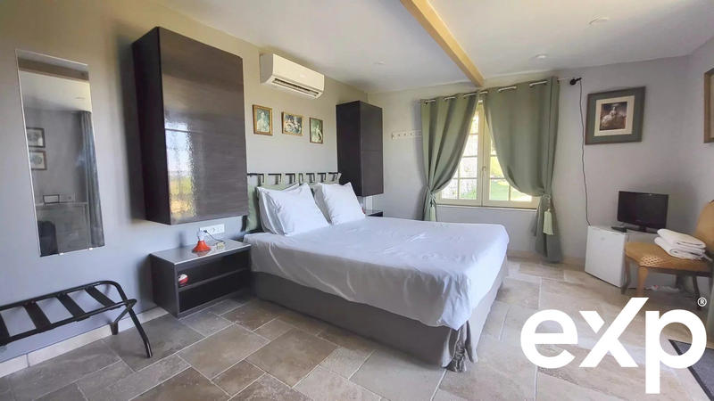 Manoir - 330 m² - 9 pièces