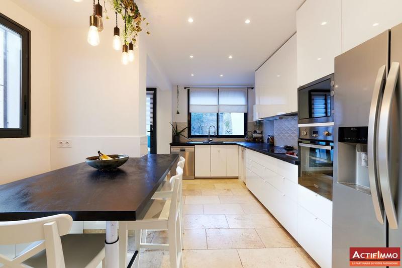 Maison - 174 m² - 8 pièces