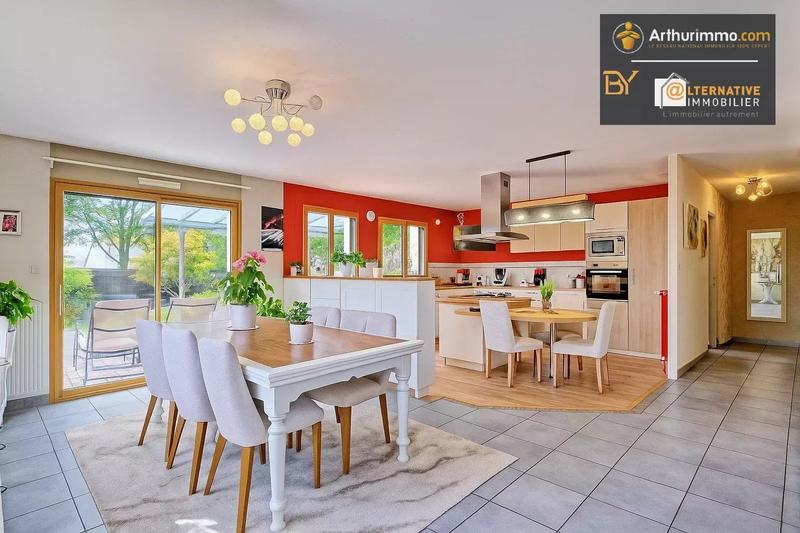 Maison - 183 m² - 8 pièces