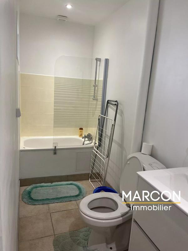 Immeuble - 214 m² - 10 pièces