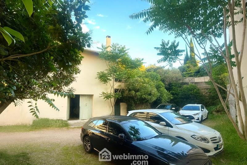 Maison - 185 m² - 8 pièces