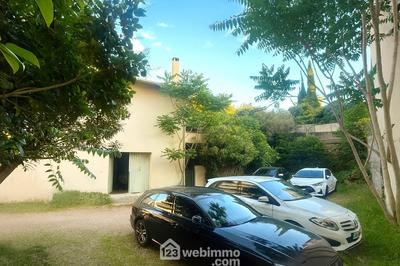 Maison - 185 m² - 8 pièces