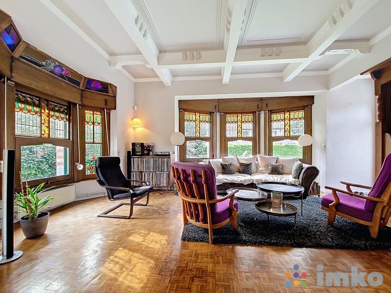 Maison - 295 m² - 8 pièces