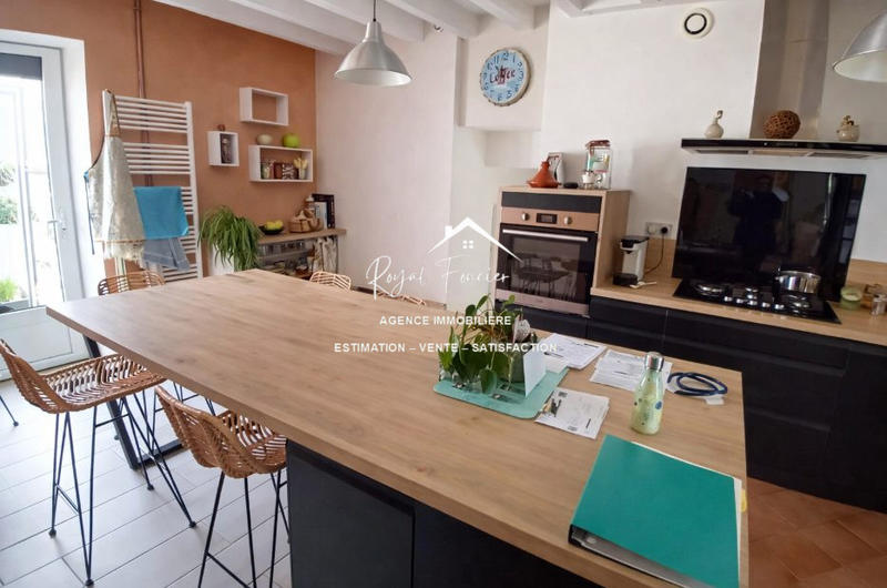 Maison ancienne - 166 m² - 7 pièces