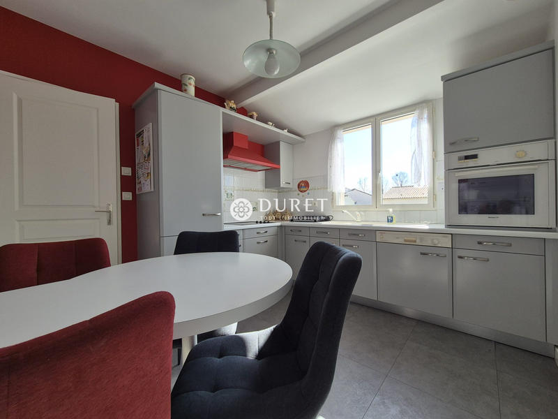 Maison - 99 m² - 5 pièces